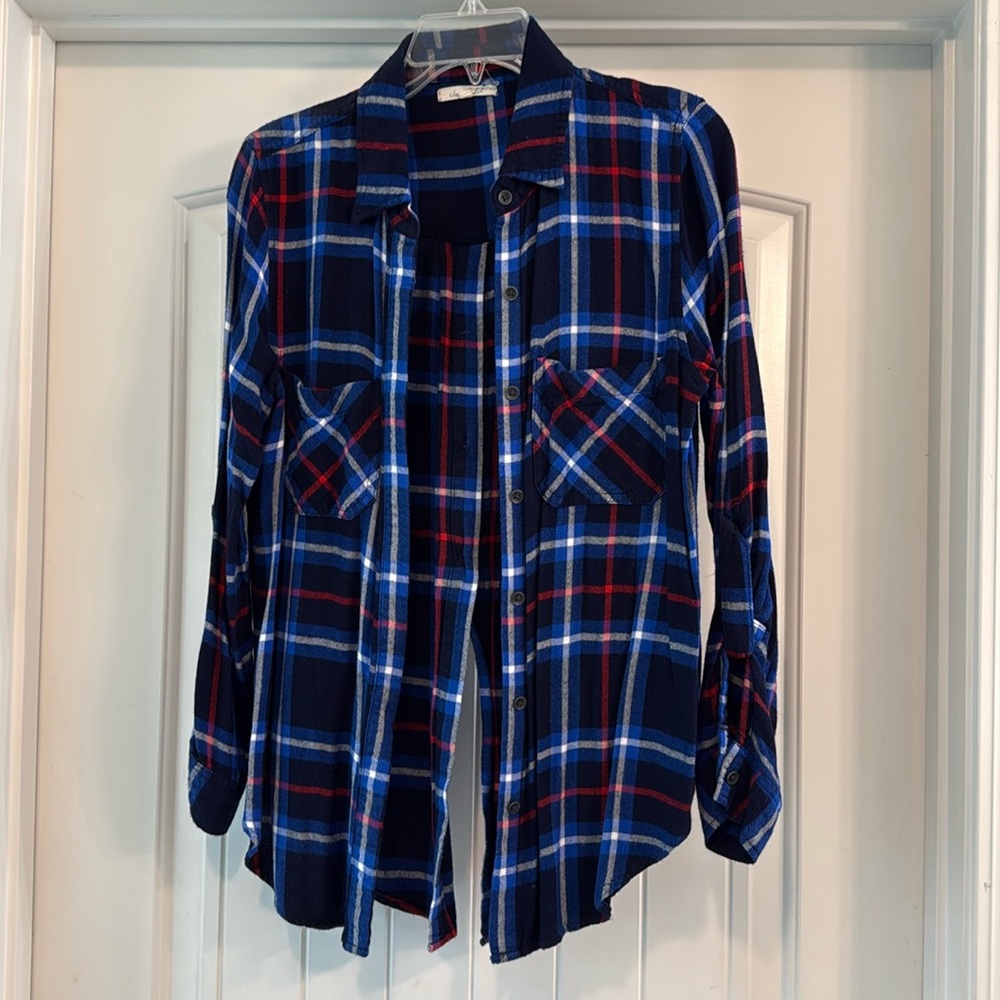 Long sleeve button-down flannel shirt